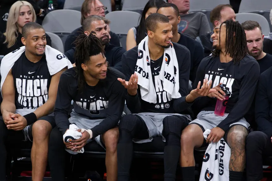 NBA/21歲卡斯特太神！飆40分大三元破紀錄　馬刺爽收4連勝