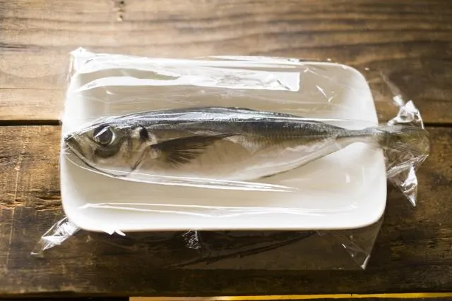 《黑白大廚》廚師包保鮮膜蒸煮？醫警告：恐致男性不孕