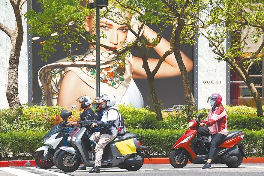 115年春節及228連假　出勤工資給付辦法一次看