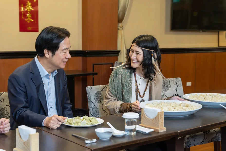 影/日本大胃王受邀參訪總統府　她輕鬆完食百顆水餃讓賴清德看傻眼