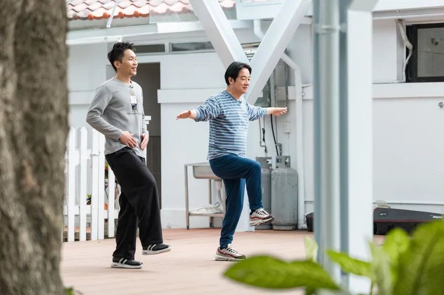 過年也要動起來！　賴清德與金牌部長一起示範居家健康操