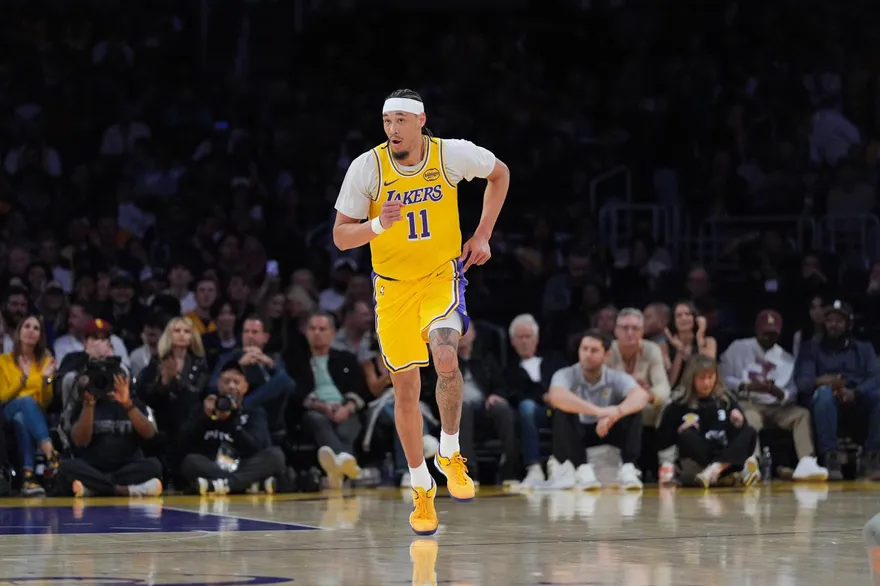 NBA/道歉禁賽都沒用！海伊斯撞傷巫師吉祥物操偶師遭告