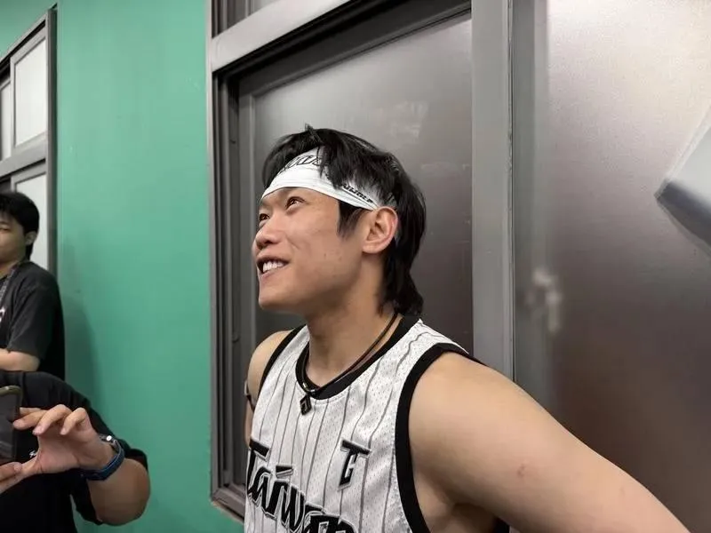 WBC/「3屆元老」陳冠宇改穿20號原因曝：披國家隊戰袍滿20年