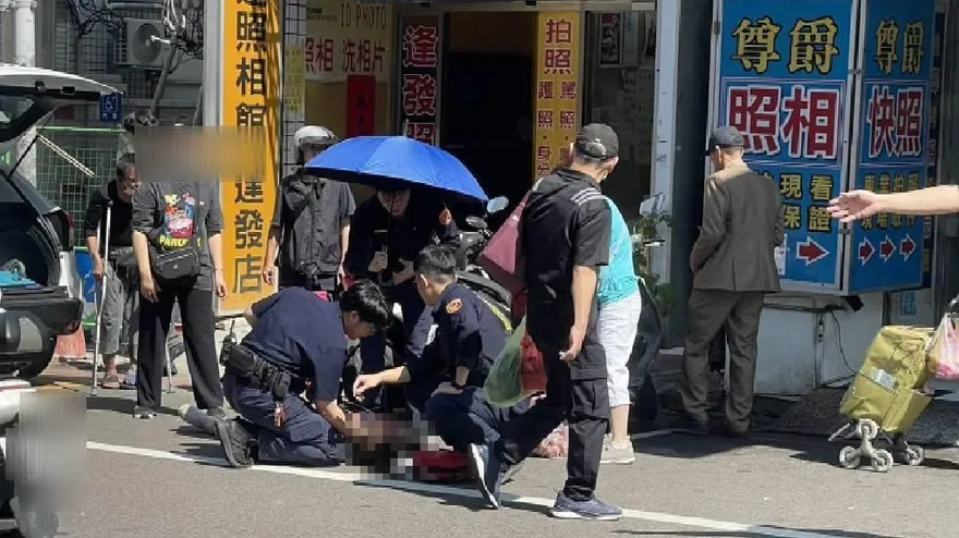 影/生死瞬間！蘆竹婦突倒地口鼻大量出血　驚見「3暖警救人現場」
