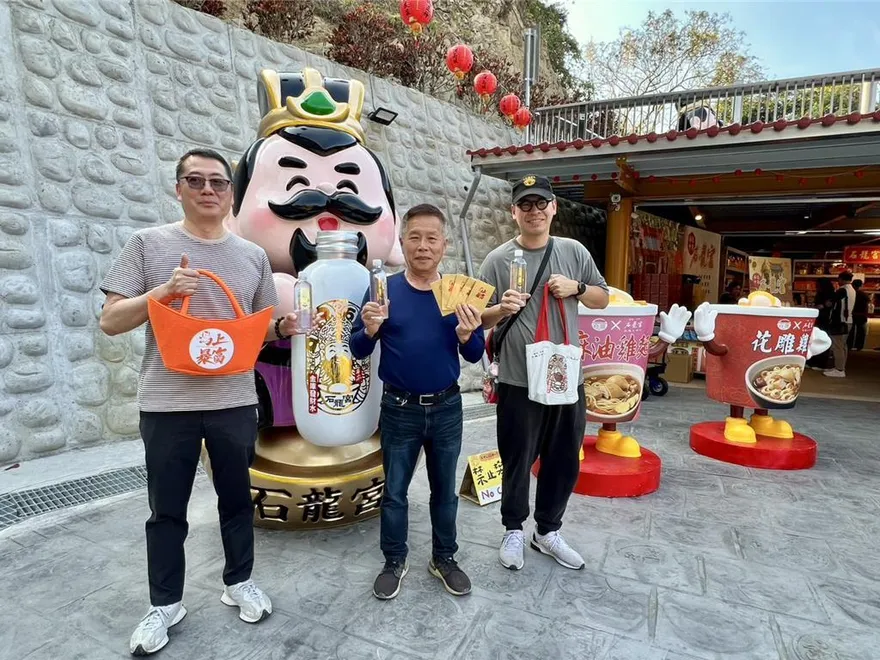 南投泡麵土地公廟發限量紅包！香客每日嗑1萬5千碗泡麵