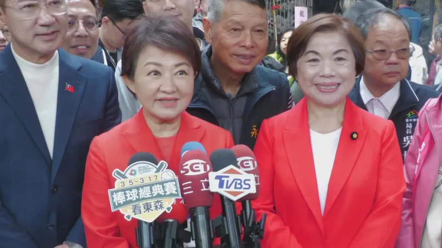 大年初一同框「台中姐弟」參拜　盧秀燕：支持國防預算