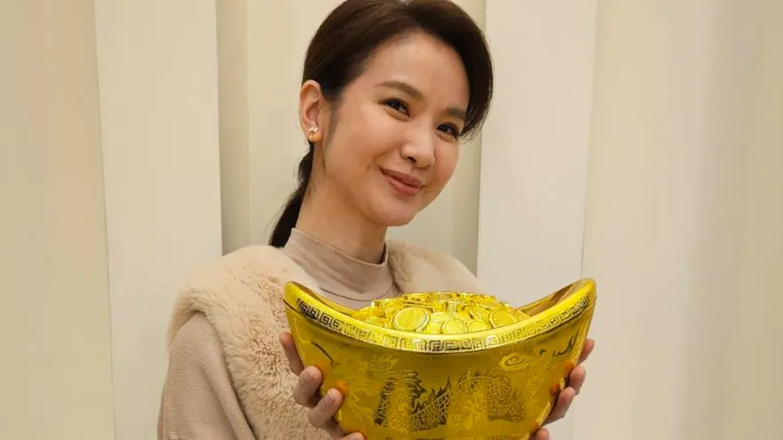 46歲當9孫嬤！陳小菁過年豪發紅包　笑喊：把養老金存他們身上