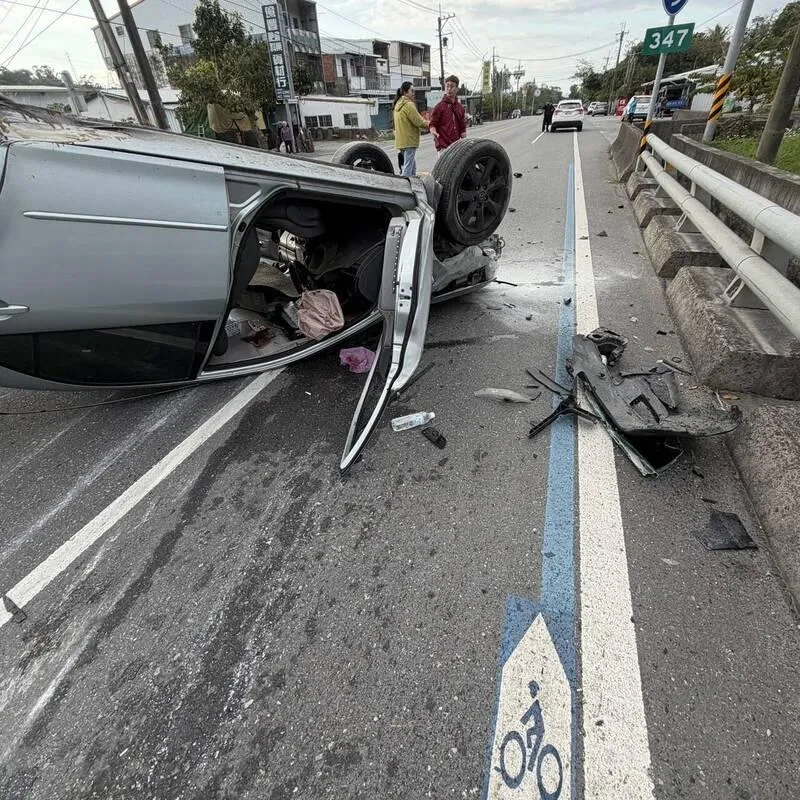 台東初三「6小時內2翻車」！「撞到凹陷變形」1人重傷昏迷