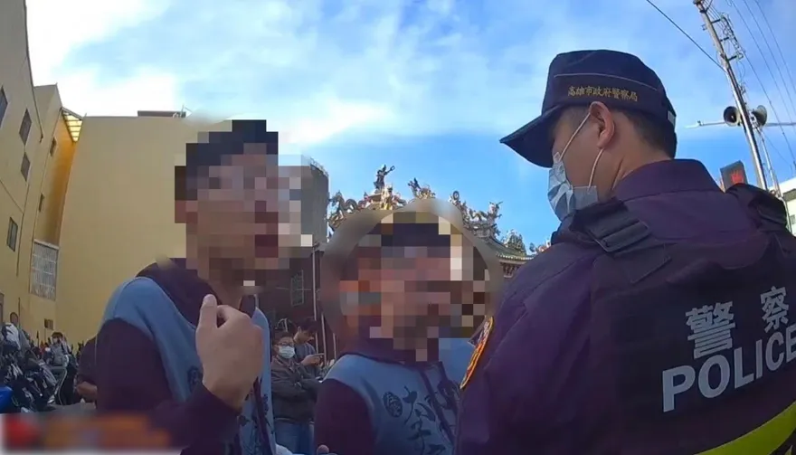 影/高雄左營太子宮遶境大典現場「爆肢體衝突」！影片曝光