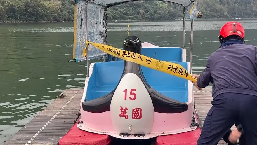影/疑惡意造浪！花蓮天鵝船翻覆童溺死　遊艇業者5萬交保