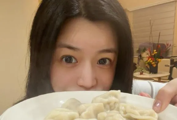 離婚陳曉1年！陳妍希返台過年曬素顏照曝近況　42歲狀態超凍齡