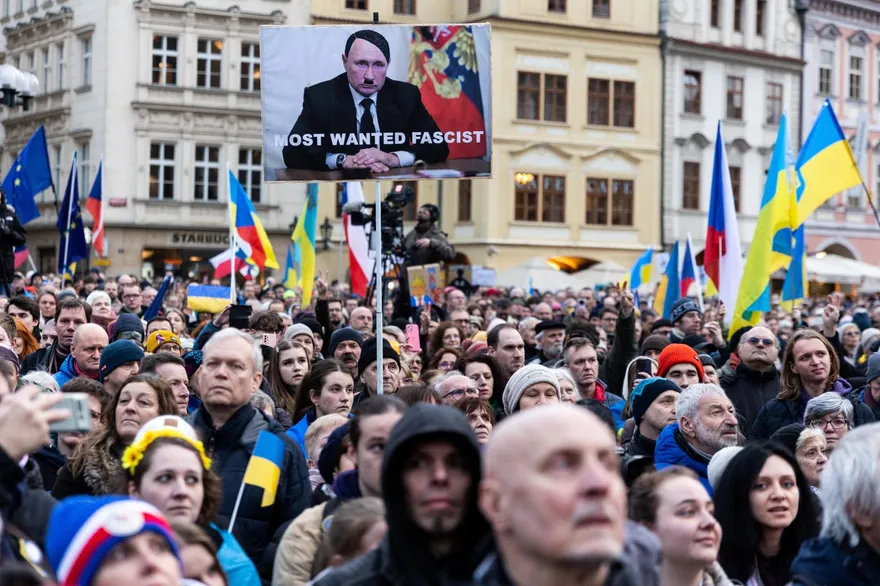 俄侵烏將滿4年！捷克多地辦挺烏集會　總統籲持續援烏直到和平