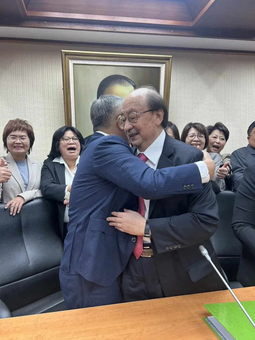 25年總召交棒　潘孟安：柯建銘是民進黨國會「定海神針」