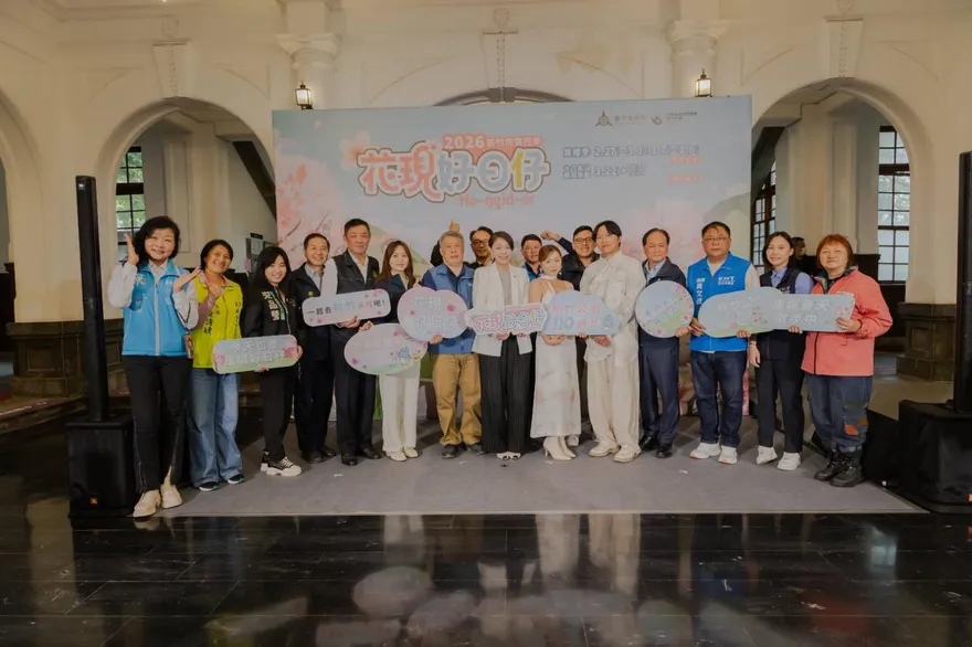 新竹賞花季2/27開跑！高虹安點亮夜櫻　推出新竹公園110週年限定香氛