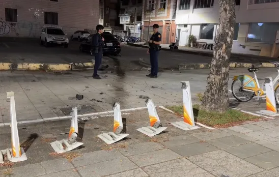 鏟過Youbike停車柱進停車場　酒駕男深夜搞事遭扣駕照