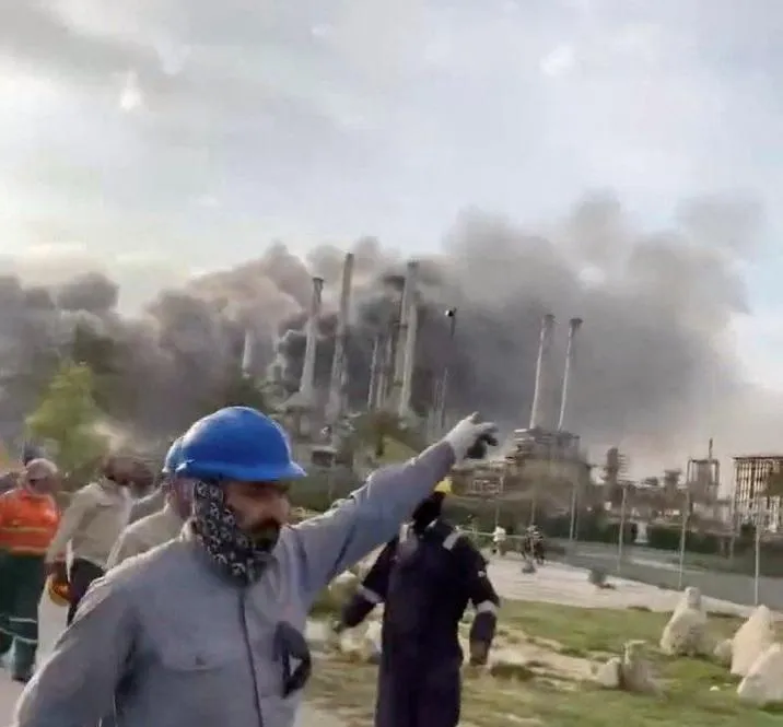 封閉荷莫茲海峽逾1個月「油價恐破100美元」　原油期貨飆82美元