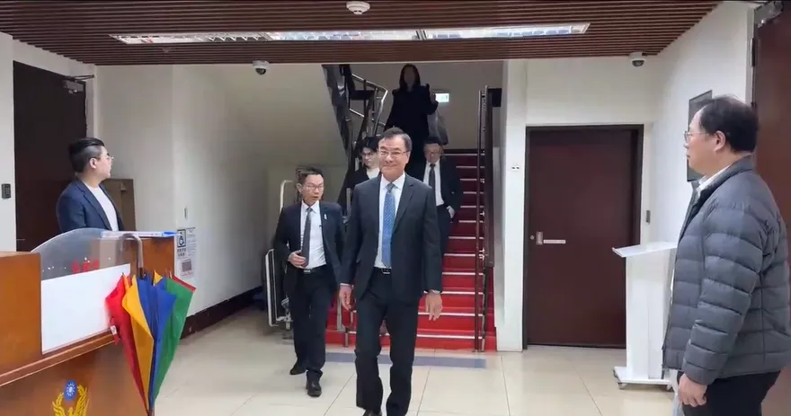 李貞秀國籍爭議延燒！蘇嘉全拜會民眾黨　未碰觸敏感索資議題