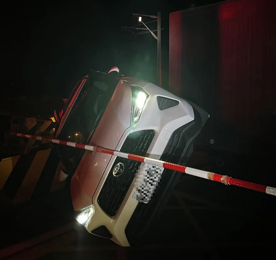 早退又闖平交道釀列車事故！新埔站值班站長「2大過免職」