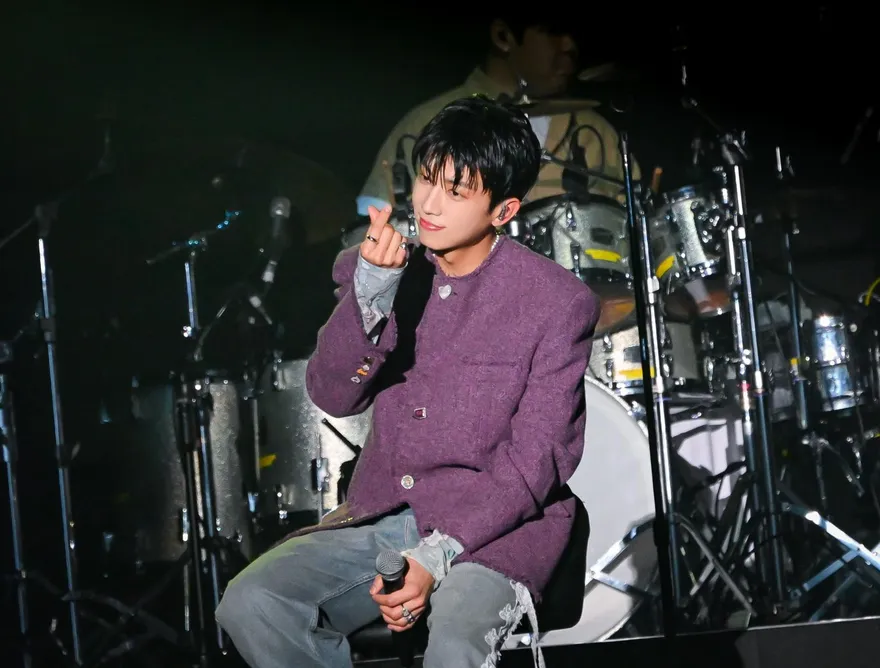 2PM祐榮熱唱3小時　台北粉絲星星燈海超感動