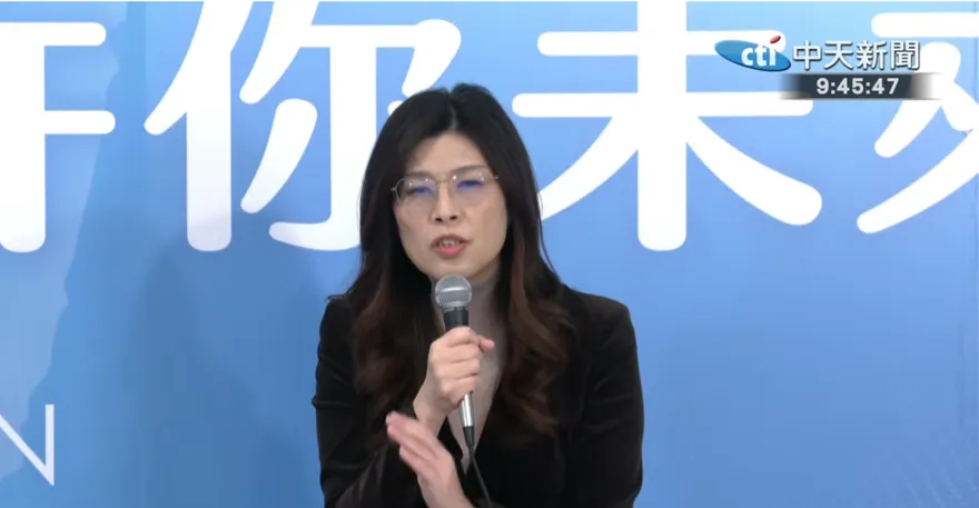 為習鄭會卡排審軍購條例？鄭麗文批造謠