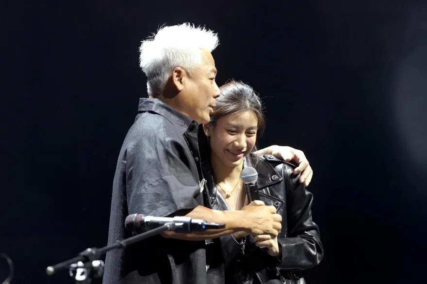 昔差點命喪台北！巫啟賢開唱見黑衣女衝上台　親揭「債主」身分