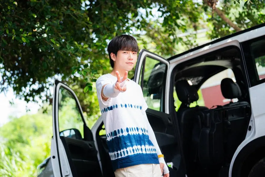 南優賢來台爬鳴鳳古道！帶團祭「禁語令」自己先破功　全場爆笑