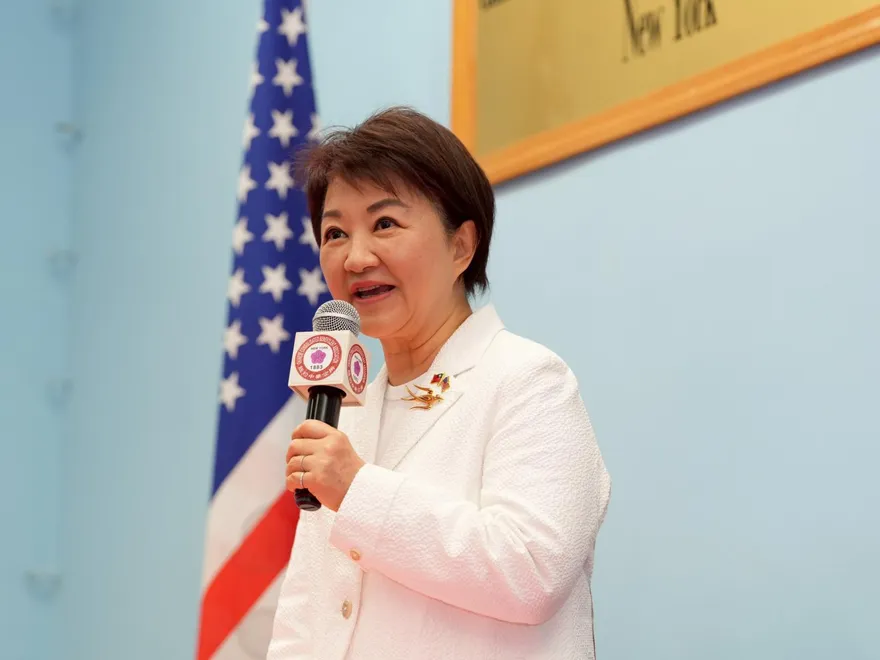 盧秀燕紐約行重磅登場！跨海致敬革命先賢　向國父銅像鞠躬獻花