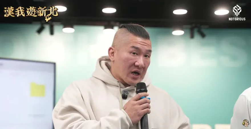 館長邀藍綠白市長參選人上他直播　嗆民進黨沒膽：禁不起拷問