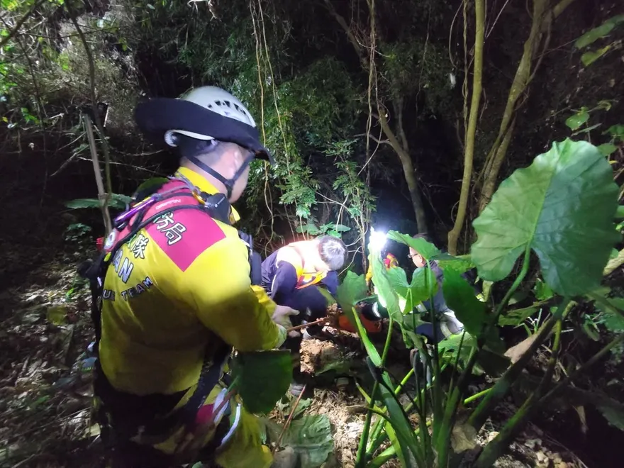 高雄墜谷疑案父子「關係疏離」！父出事前還視訊女兒