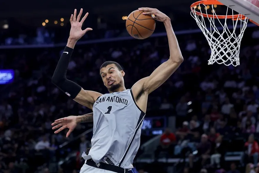 NBA/馬刺再奪第50勝！文班亞馬關鍵火鍋擊沉快艇寫新紀錄