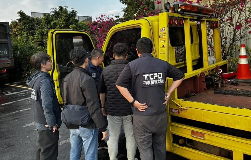 影/「拖吊蟑螂」登廣告壟斷坑殺削百萬　警攻堅逮6嫌