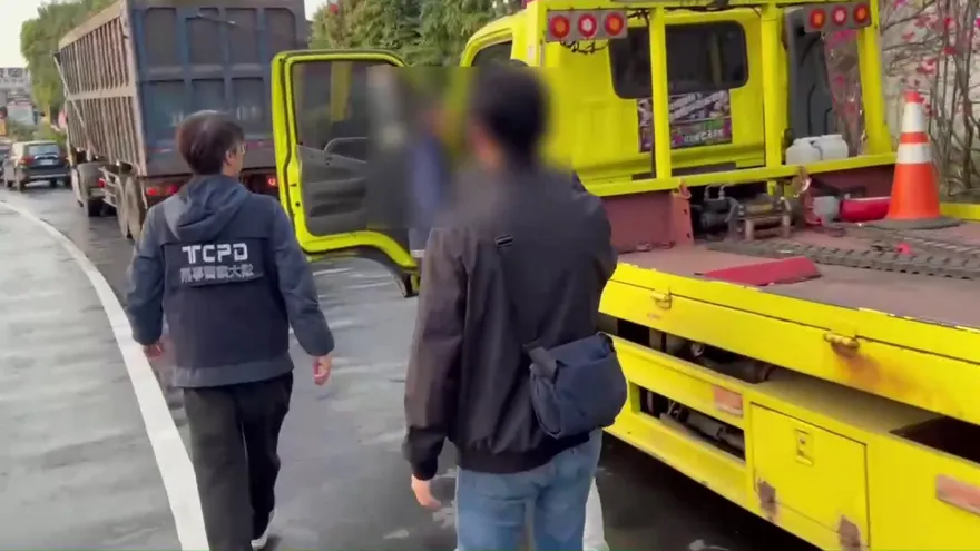 「拖吊蟑螂」載一台車收4萬惹議　業者辯：廣告費就7萬