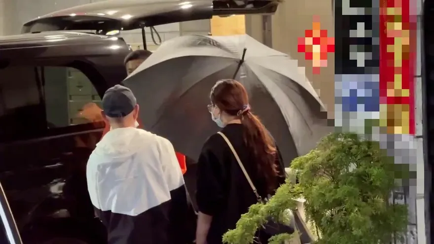 影/震撼！台中情侶雙屍案「疑男方外出買刀」過程曝光