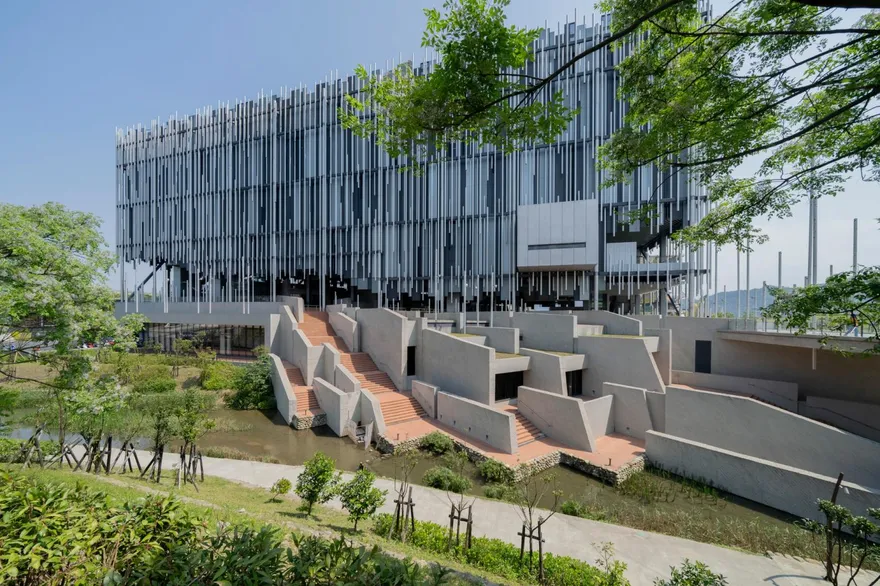 假日沒人？新北市美術館遭點名　網友分兩派