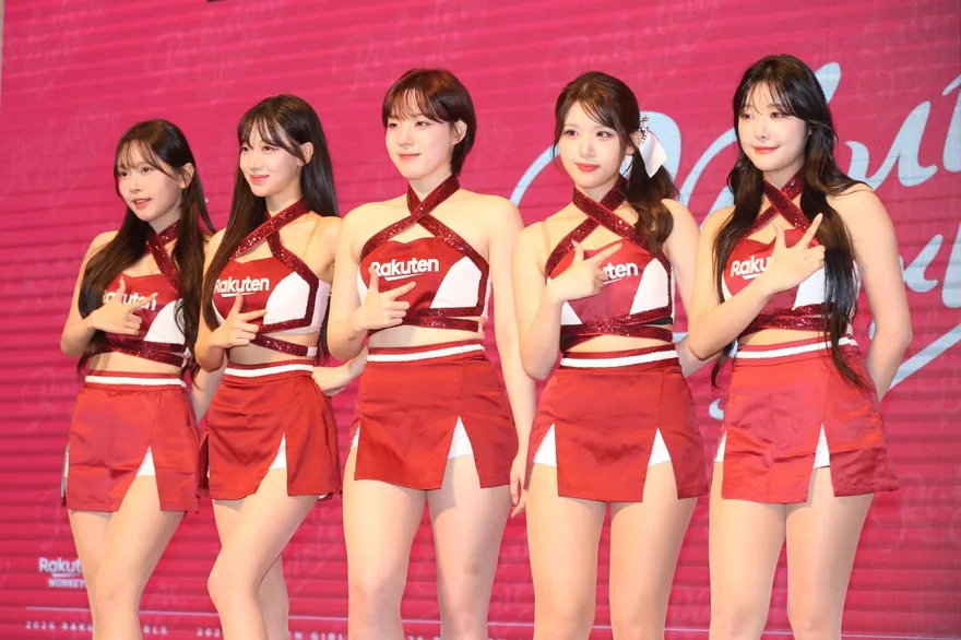 樂天女孩「韓籍五本柱」亮相！河智媛喊2連霸　高佳彬抱病現身