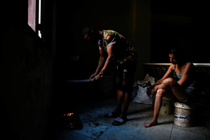 快崩潰！古巴1週內「第2次全國大停電」　民眾無奈摸黑做飯