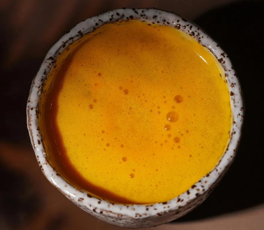 換季喉嚨卡鼻子癢？營養師推必喝這杯「黃金飲品」抗病毒