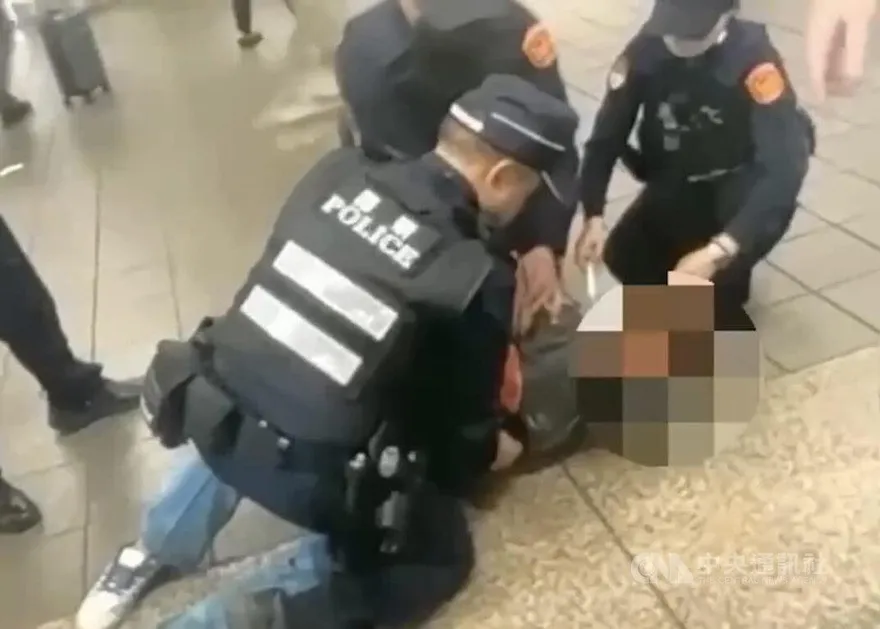 捷運北車男子吼叫遭拒載起爭執！警壓制上銬管束送辦