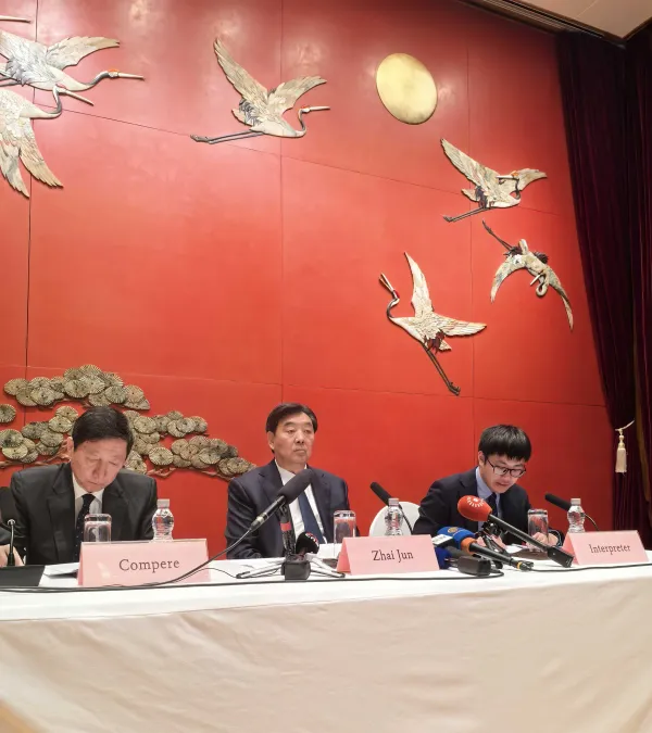 解鈴還須繫鈴人！陸中東特使：大國不能藉軍事優勢任意攻擊他國