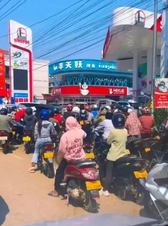 4成加油站停業！寮國油荒帶火陸電動機車　上千庫存15天售罄