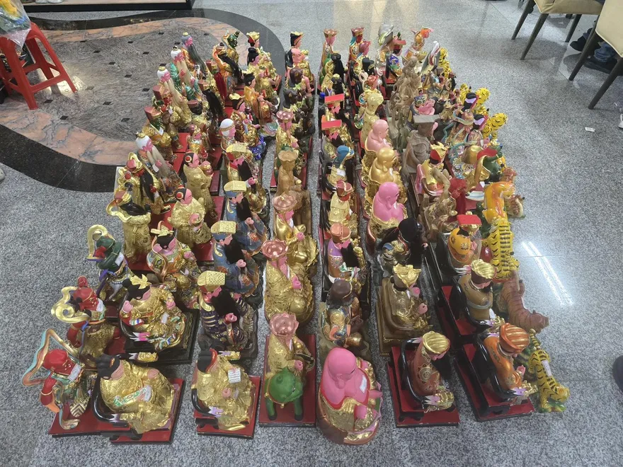 影/高雄佛具店遭竊！　2離職員工偷上千尊神像賤賣被逮