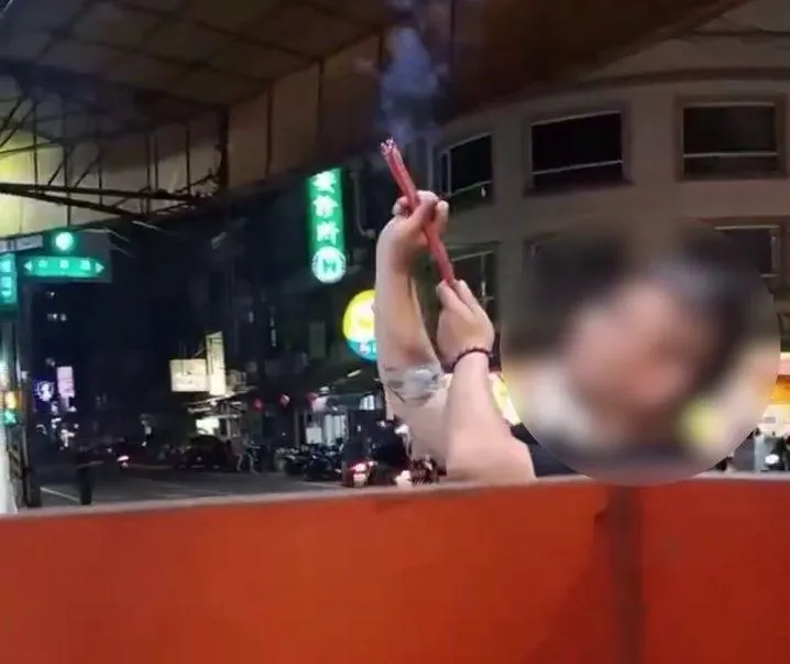 獨/高雄飲料店遇詭異男「拿香作法」！民俗專家直指「下降頭」