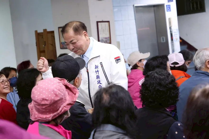風雨生信心！陳見賢深耕社會安全網　打造「有溫度」的新竹縣