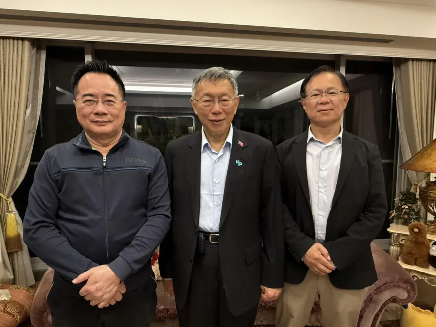 蔡正元今入獄服刑！柯文哲曬合照送「4字祝福」