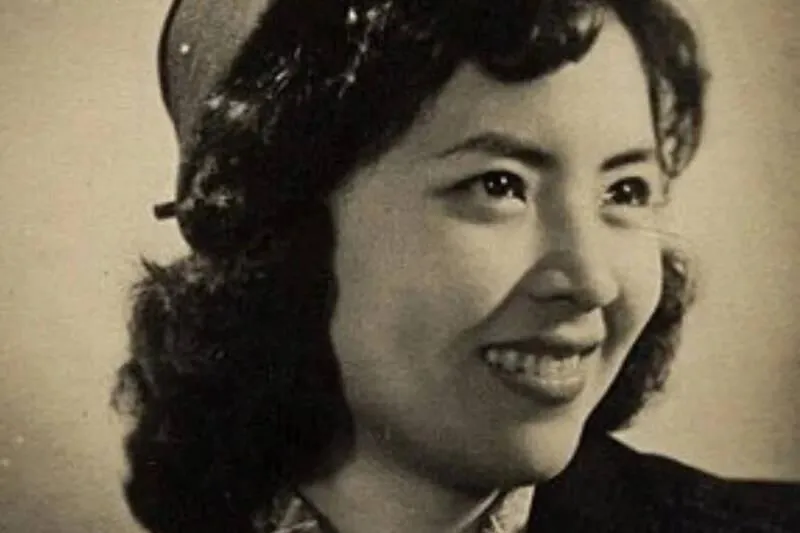 台語片女星白蝶睡夢中辭世！周遊淚揭靈堂簡陋嘆「人不如狗」