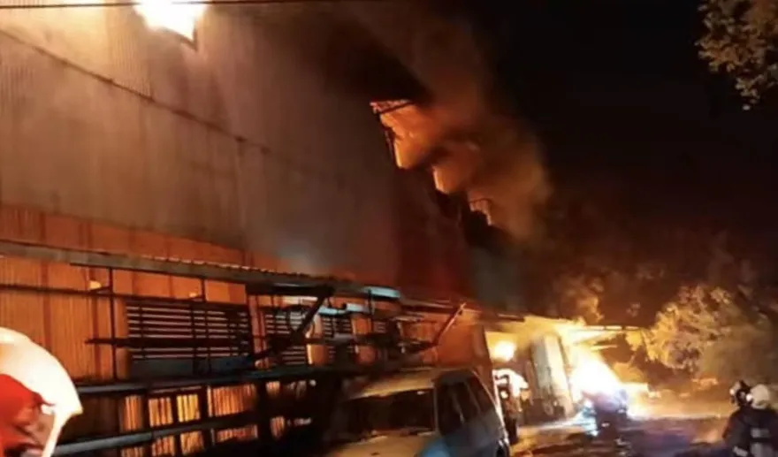 南港鐵皮工廠大火2焦屍！　6旬夫妻曾求救20分鐘斷訊