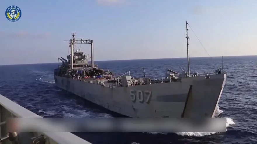 影/差5米！誰碰瓷？陸曝菲艦南沙渚碧礁海域「危險接近」畫面