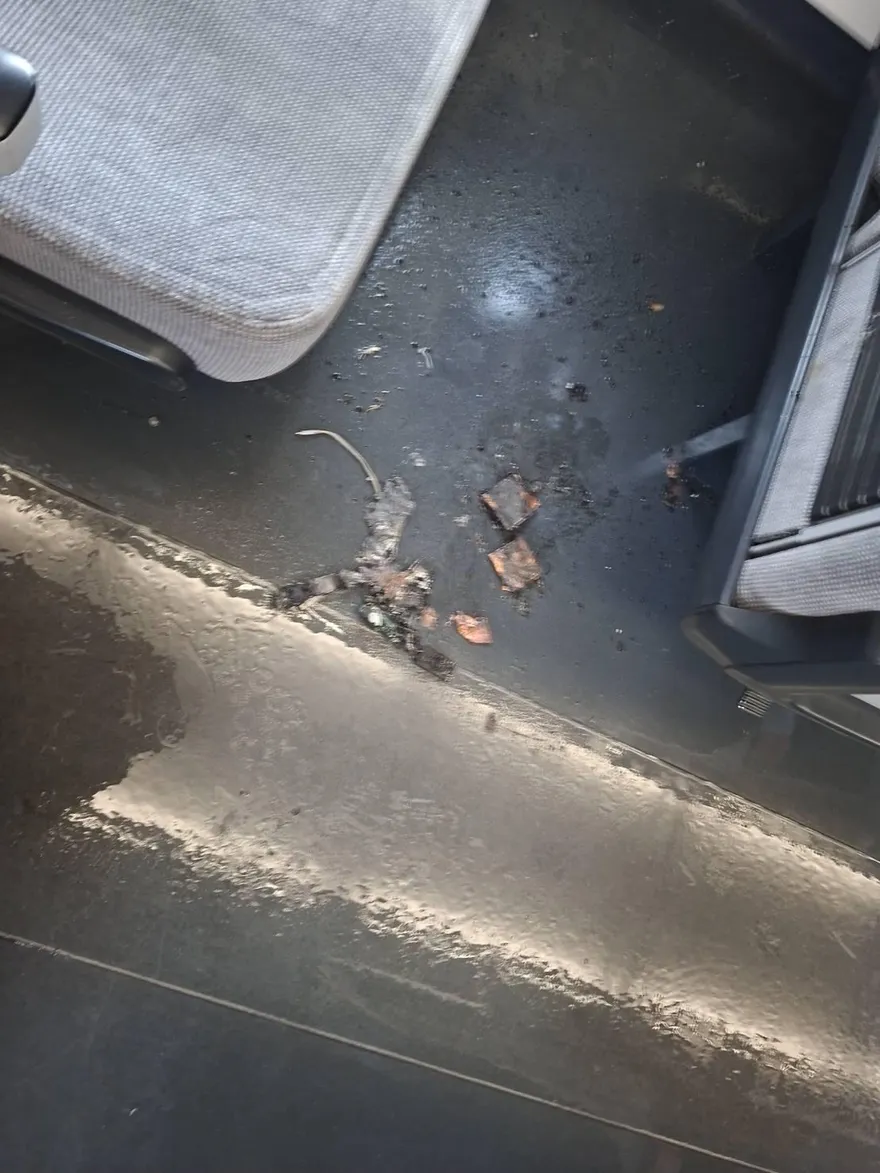 又是行動電源！瑞芳站自強號車廂冒煙起火　乘客驚嚇