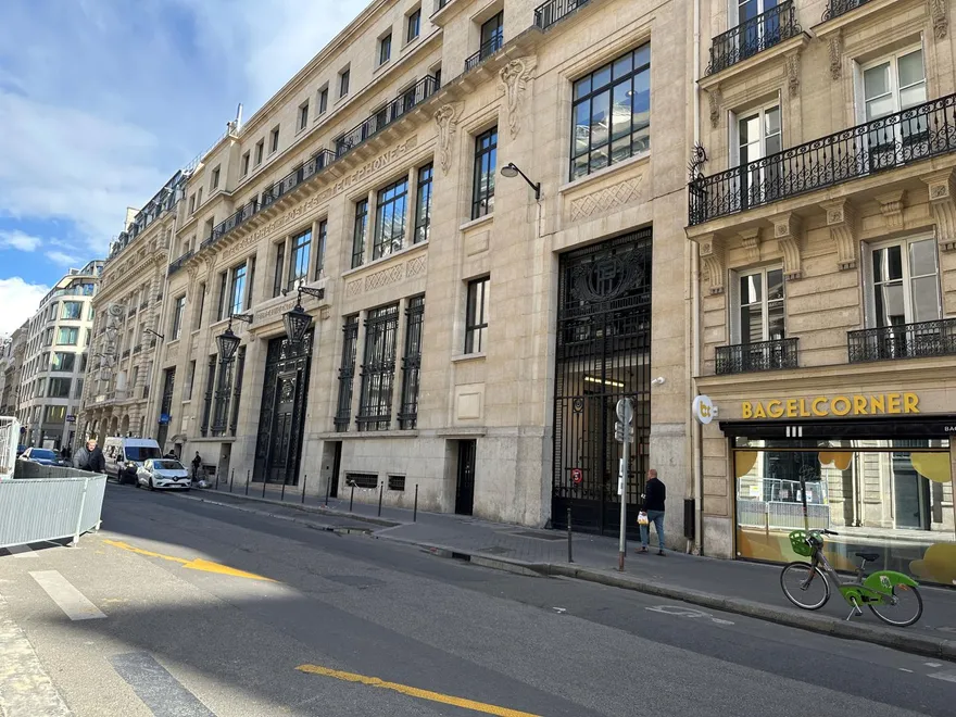 巴黎美銀大樓險遭炸彈攻擊　疑不滿中東戰火犯案