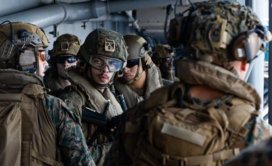 地面戰倒數？美兩棲攻擊艦進駐中東　載3500名「海軍陸戰隊」